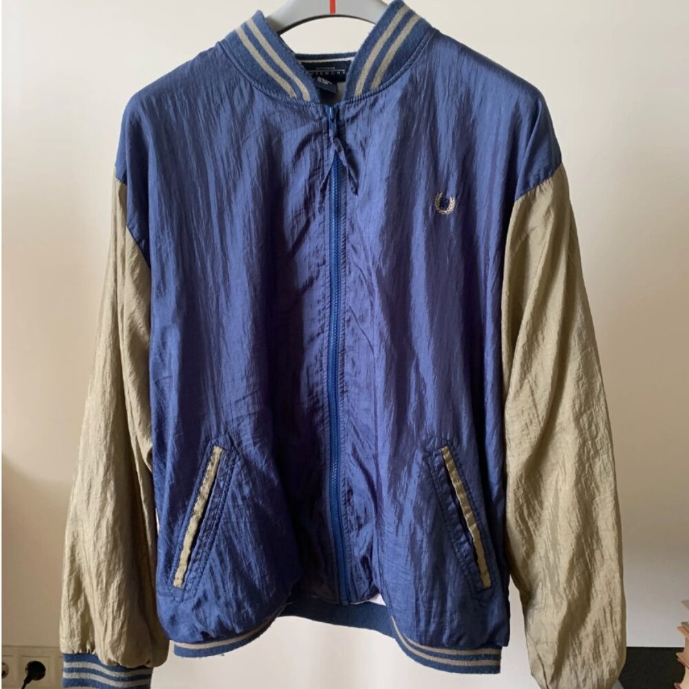 VINTAGE NYLON LIGHTWEIGHT BOMBER